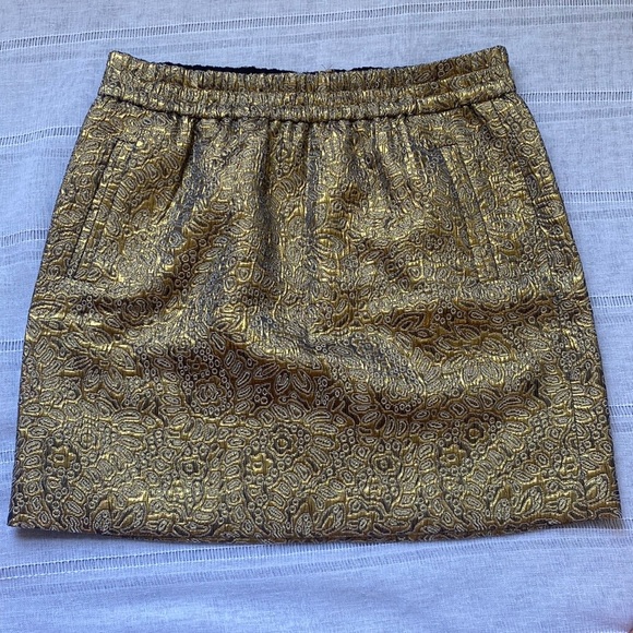 NWOT Loft Baroque fabric mini skirt. - Picture 10 of 14